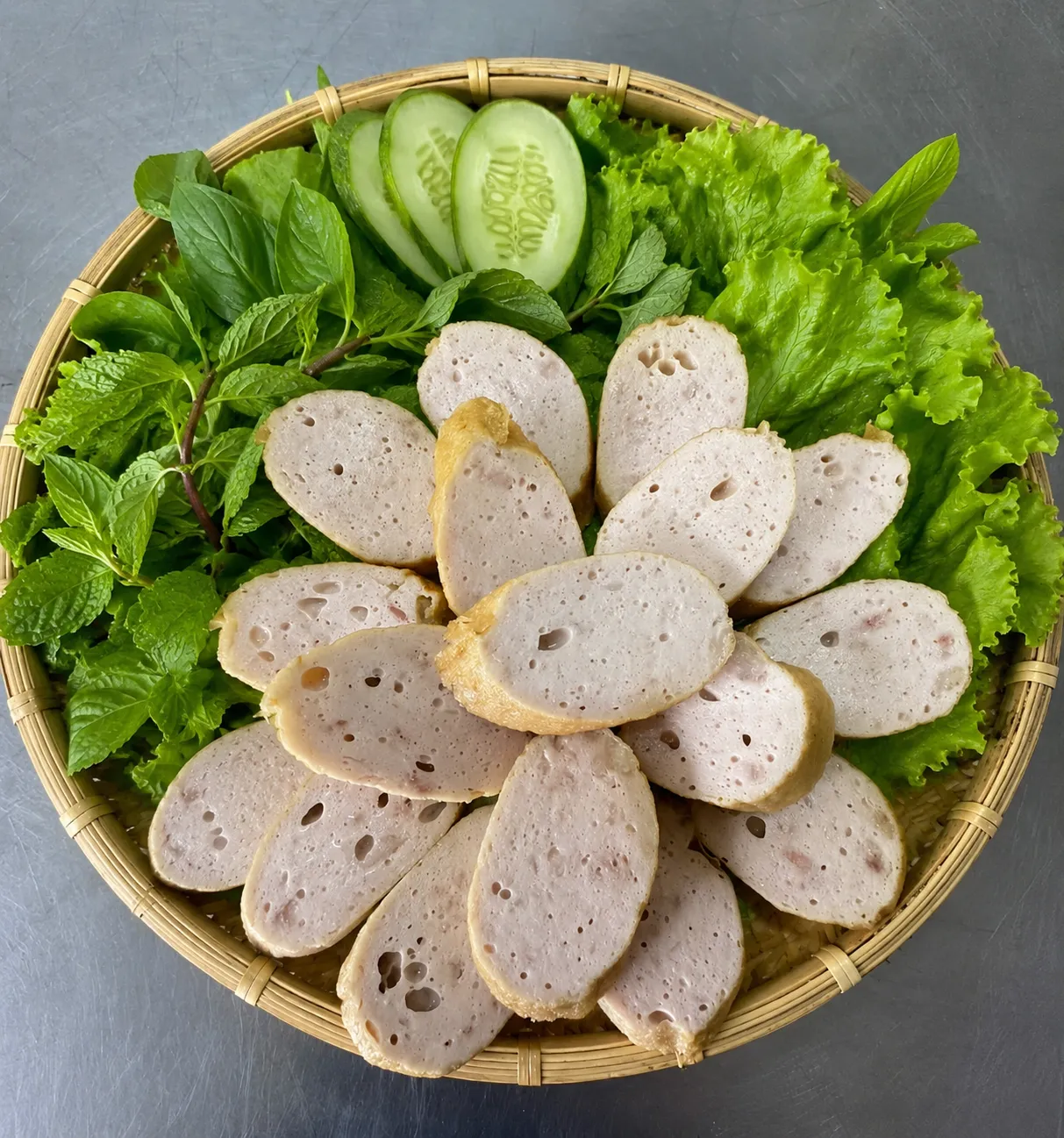Chả tròn gia truyền Nhung Thi – Thơm ngon, đậm vị truyền thống cha tron gia truyen cat lat